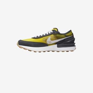 Nike Waffle One
Kids Grade School Size 6